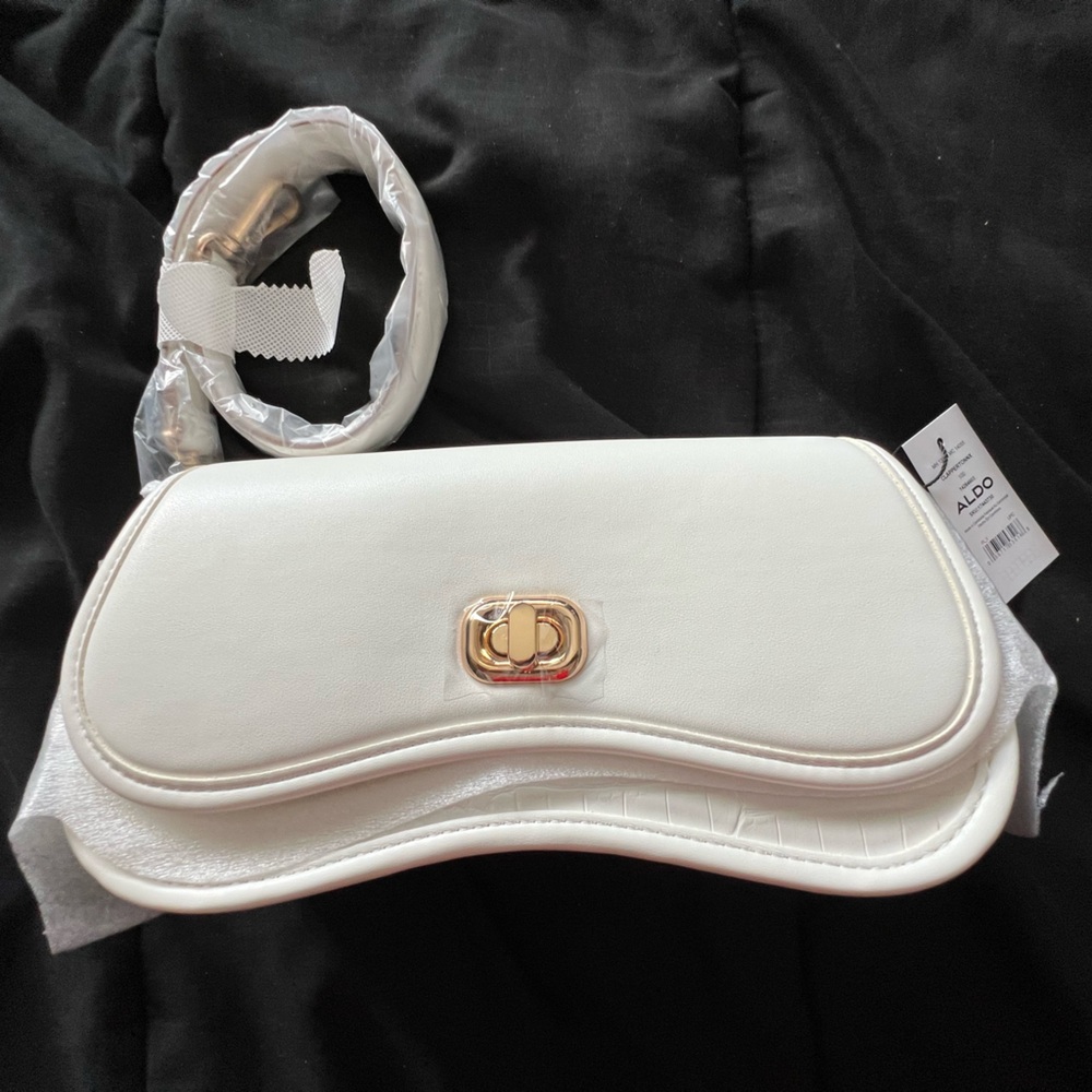Aldo Ivory White Women’s Shoulder Bag or Clutch with Gold Accent BRAND NEW TAGS